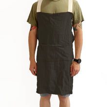 Cargar imagen en el visor de la galería, Delantal de lino negro