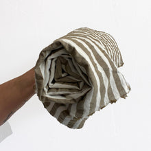 Cargar imagen en el visor de la galería, Pareo de rayas