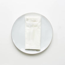 Cargar imagen en el visor de la galería, Servilletas de lino verde oliva